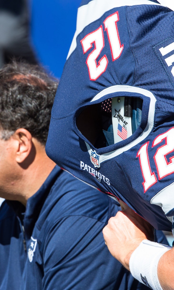 Tom Brady gets in spirit of Halloween with masked 'quarterback sneak