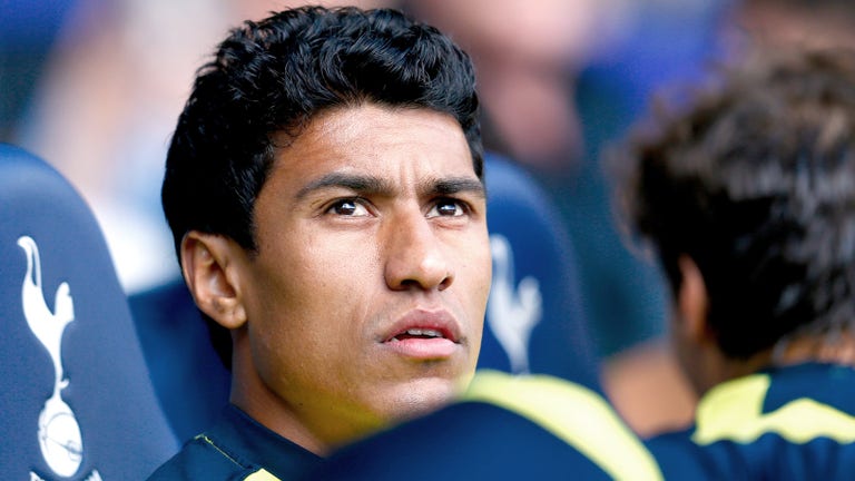 Paulinho completes move to Chinese side Guangzhou Evergrande | FOX