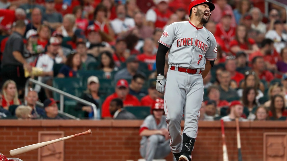 Reds 3B Suarez leaves 2nd game against Cardinals after HBP