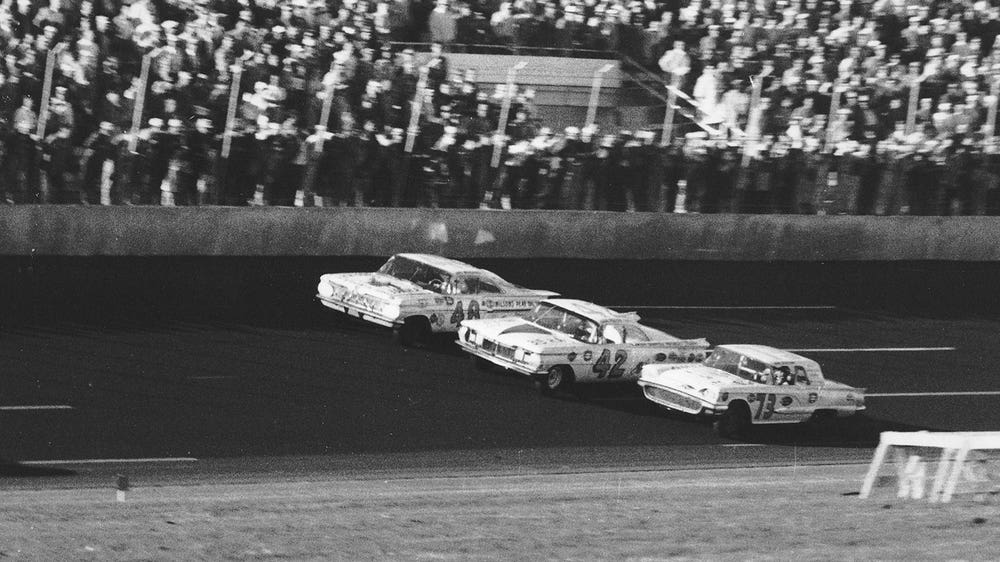 Check out the 10 closest finishes in Daytona 500 history