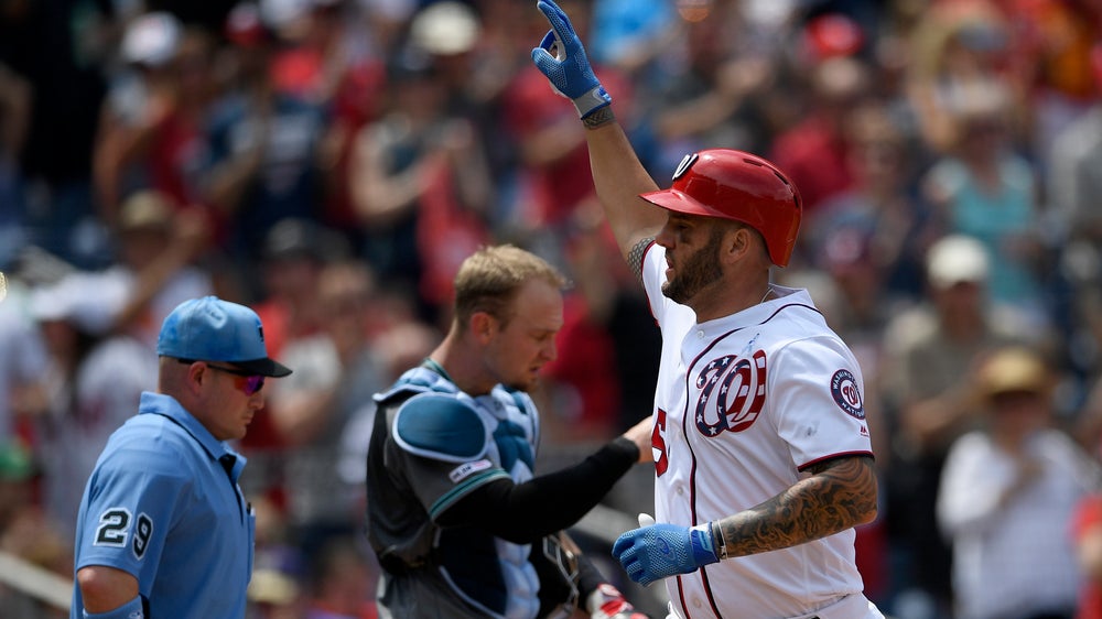 Adams rewards dad's travels, has 2 HR and 7 RBIs for Nats