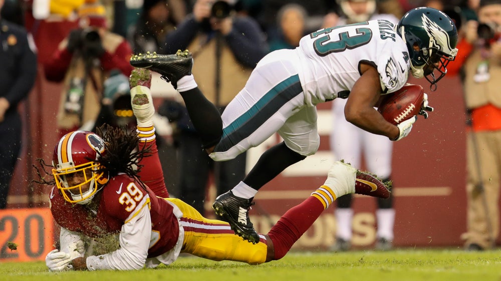 Foles leads Eagles past Redskins 24-0, into playoffs