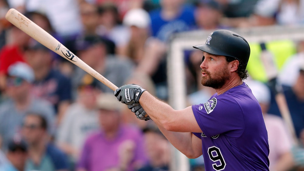 Rockies 1B Daniel Murphy breaks finger, out indefinitely