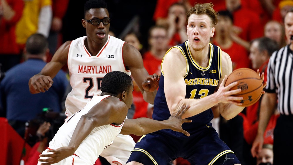No. 9 Michigan beats No. 17 Maryland, stays in Big Ten hunt