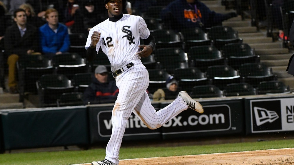 Castillo’s homer lifts White Sox over Royals 5-4