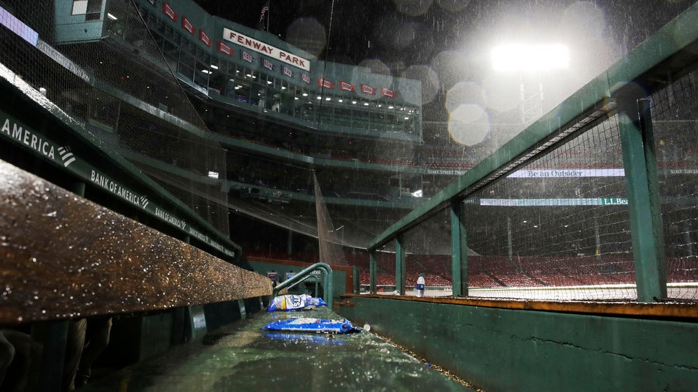 Red Sox, Royals suspended by rain tied 4-4 in 10th