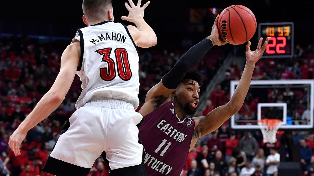 No. 1 Louisville breezes past EKU; No. 2 Kansas also wins
