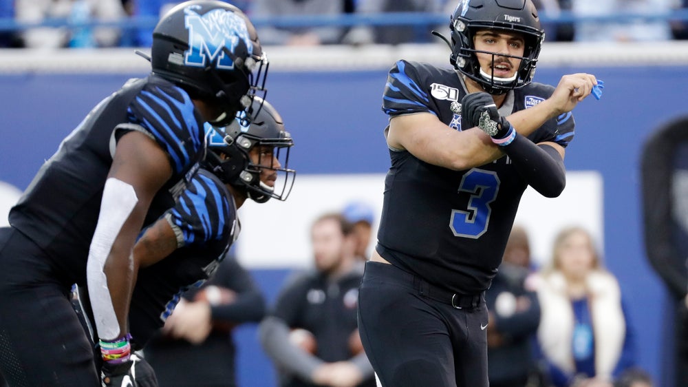 No. 17 Memphis tops No. 18 Cincinnati 34-24 to host AAC game