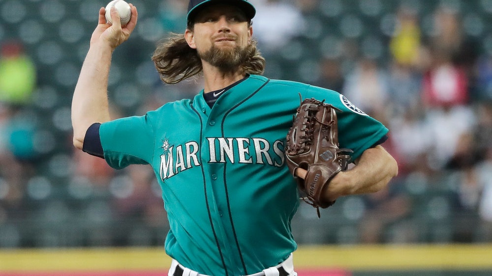 Mariners' Leake loses perfect game in 9th vs Angels