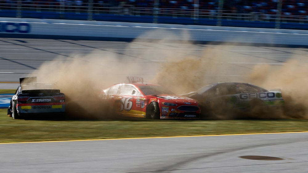 Best photos from Chase race No. 6 at Talladega