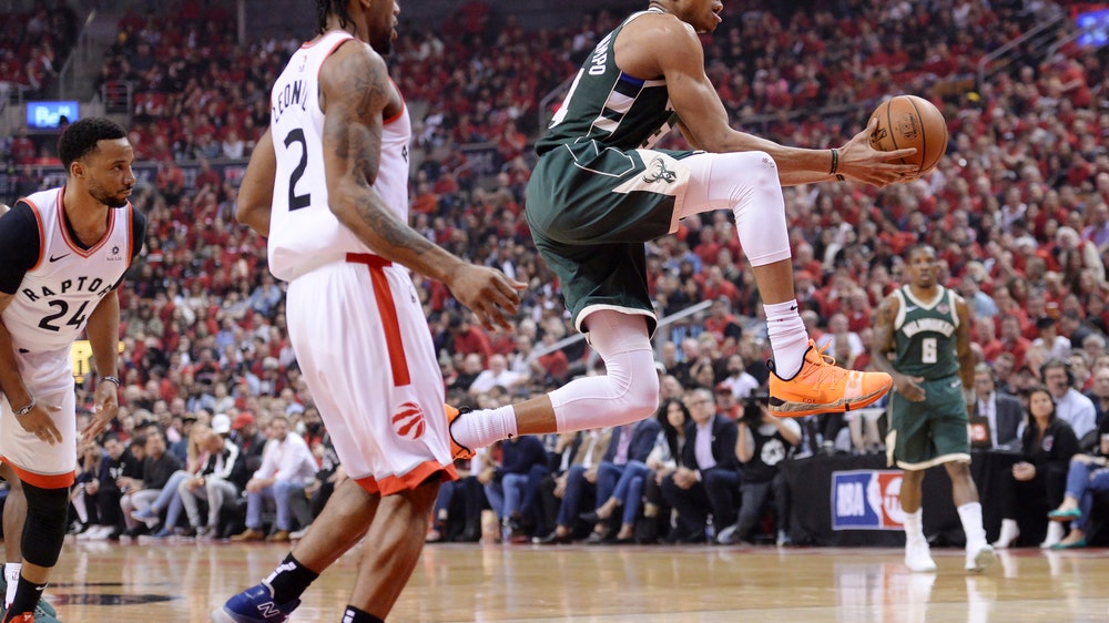 Antetokounmpo funds basketball court in fire-ravaged Greece