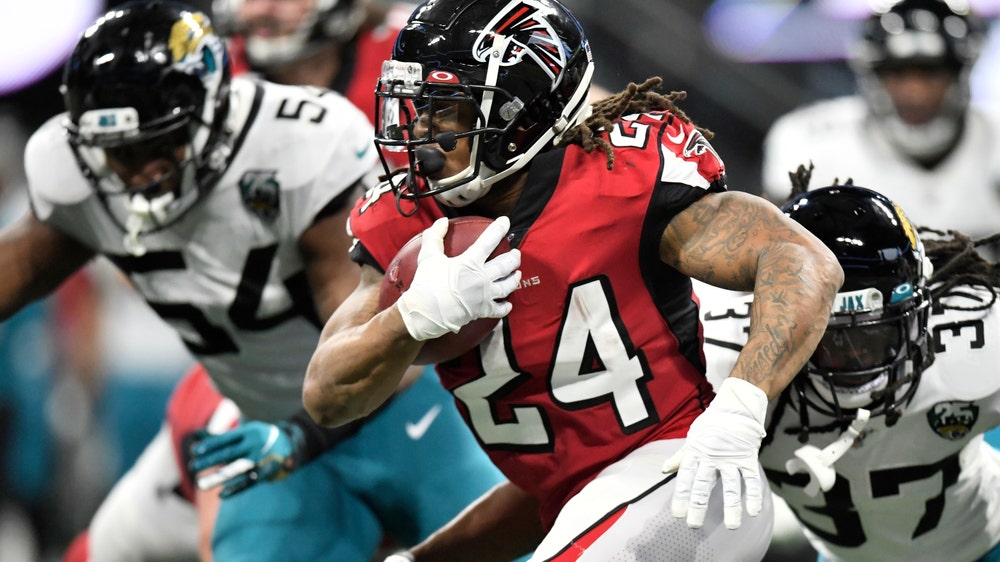 Falcons score 2 early touchdowns, beat woeful Jaguars 24-12