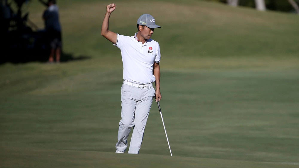 Kevin Na shoots 61 and takes lead in Las Vegas