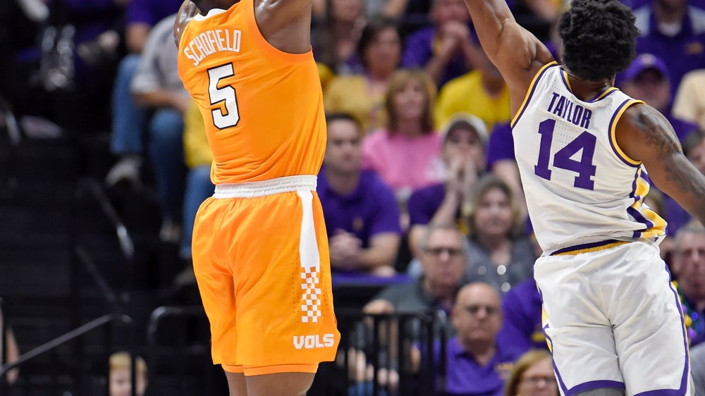 Smart leads No. 13 LSU past No. 5 Tennessee in OT, 80-82