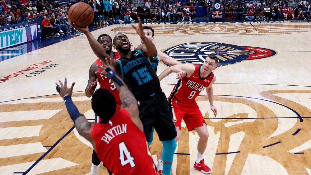 Walker’s big 4th quarter helps Hornets fly past Pelicans