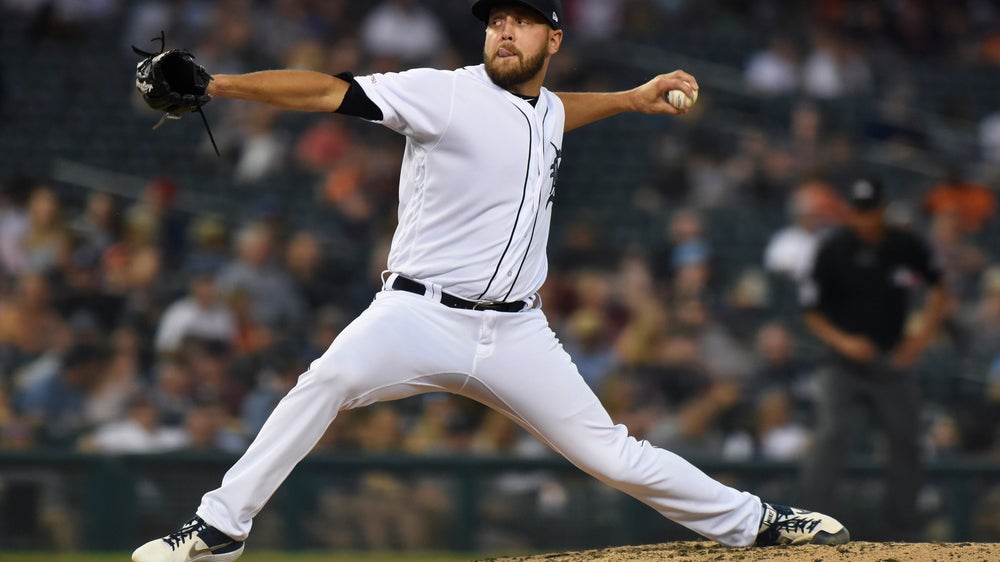 Mercer's game-ending homer gives Tigers 10-8 win