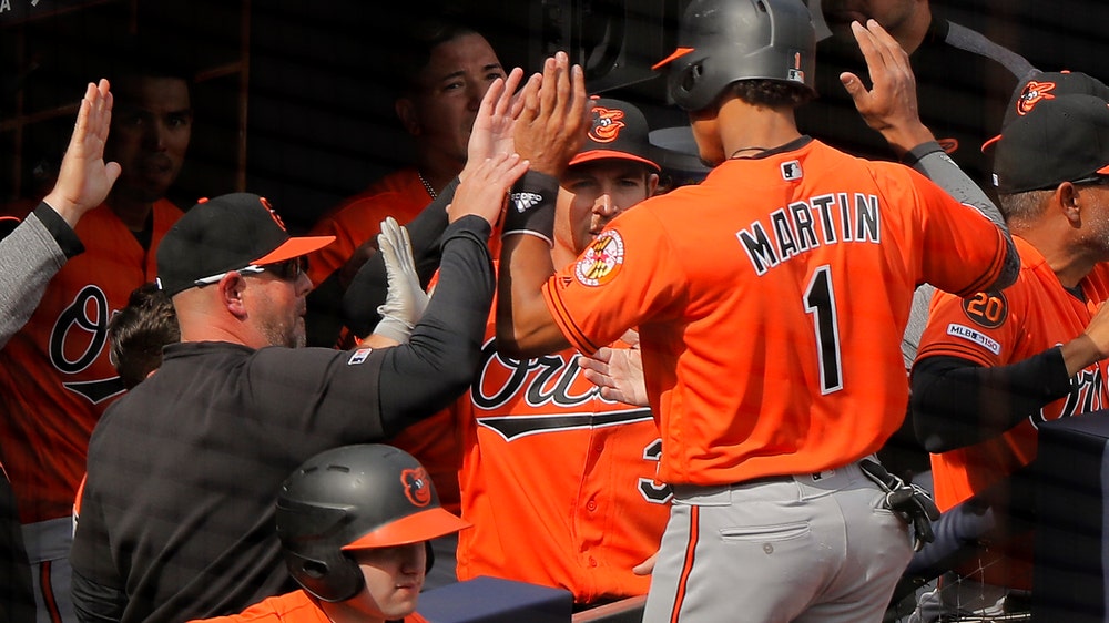 Hyde gets 1st win as manager, Orioles beat Yankees 5-3