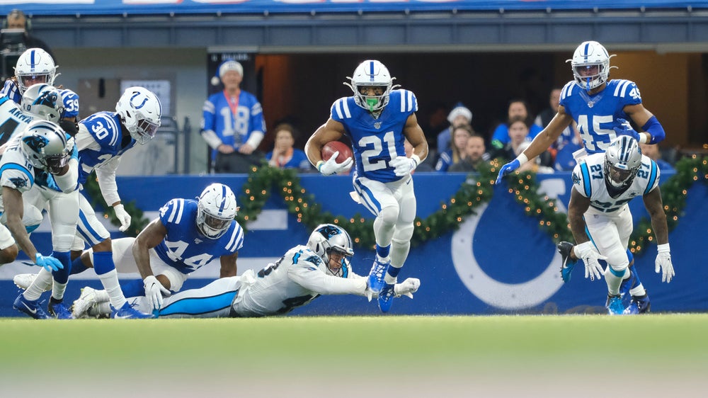 Hines' long returns help send Colts past Carolina 38-6