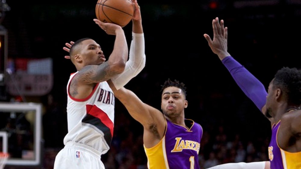 McCollum scores 27 as Trail Blazers beat Lakers 118-109 (Jan 05, 2017)