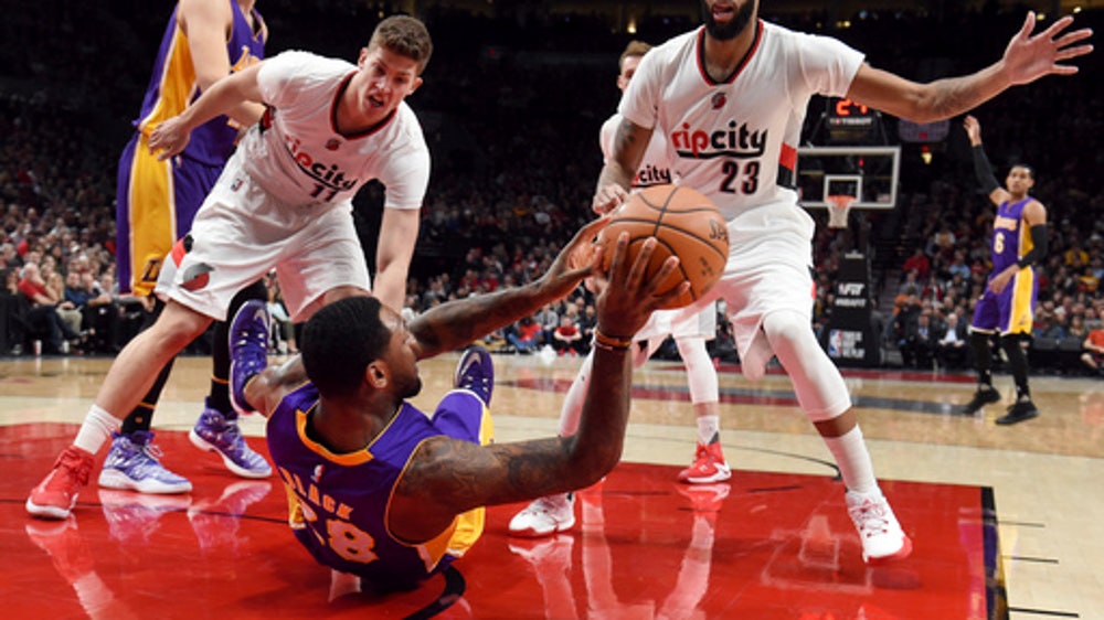 Lillard, McColllum lead Trail Blazers over Lakers 105-98 (Jan 25, 2017)