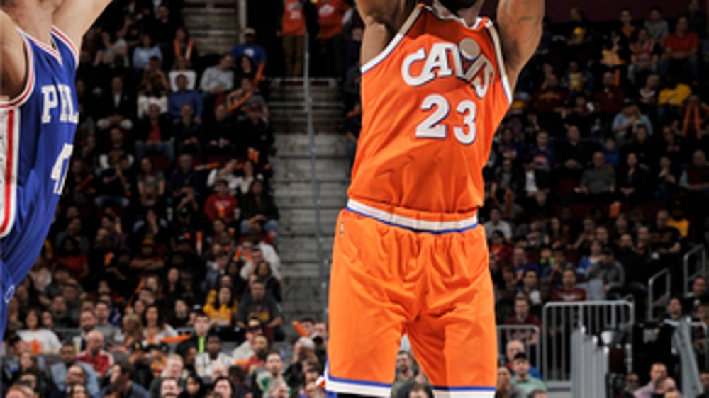 LeBron, Cavs end rough March with 122-105 win over 76ers (Mar 31, 2017)