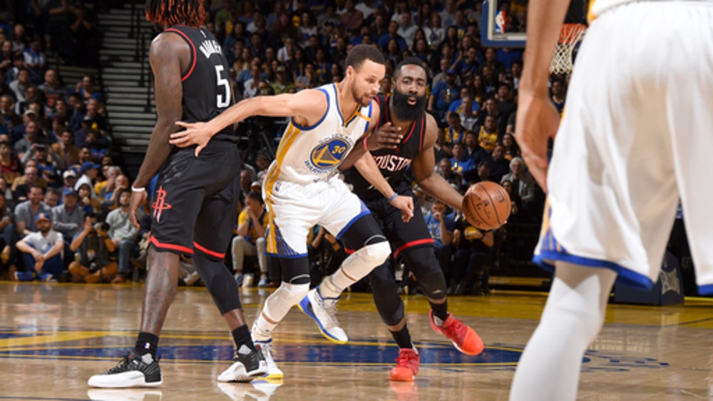 Warriors use big fourth quarter to hold off Rockets 107-98 (Mar 31, 2017)