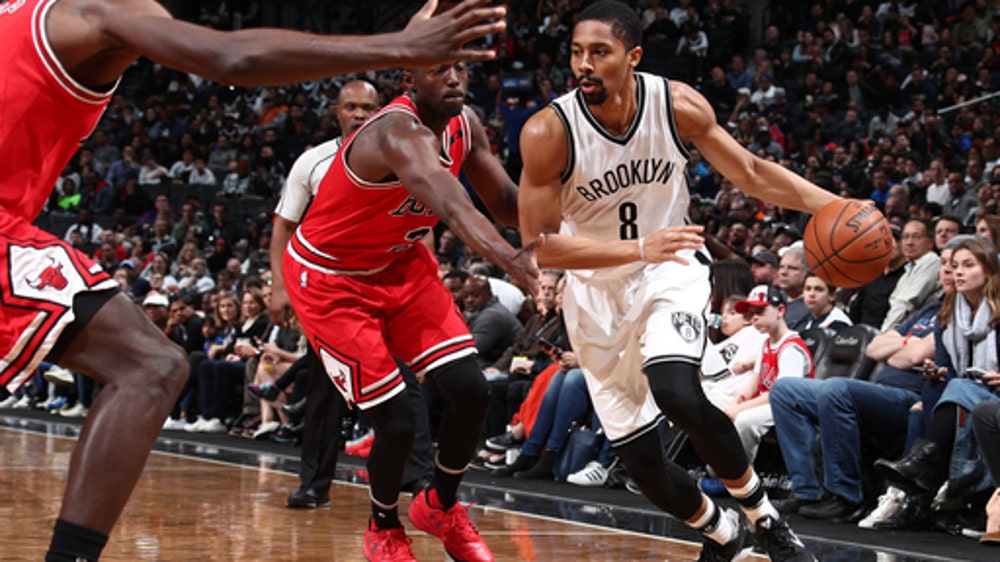Wade returns but Nets hand Bulls potentially costly loss (Apr 08, 2017)