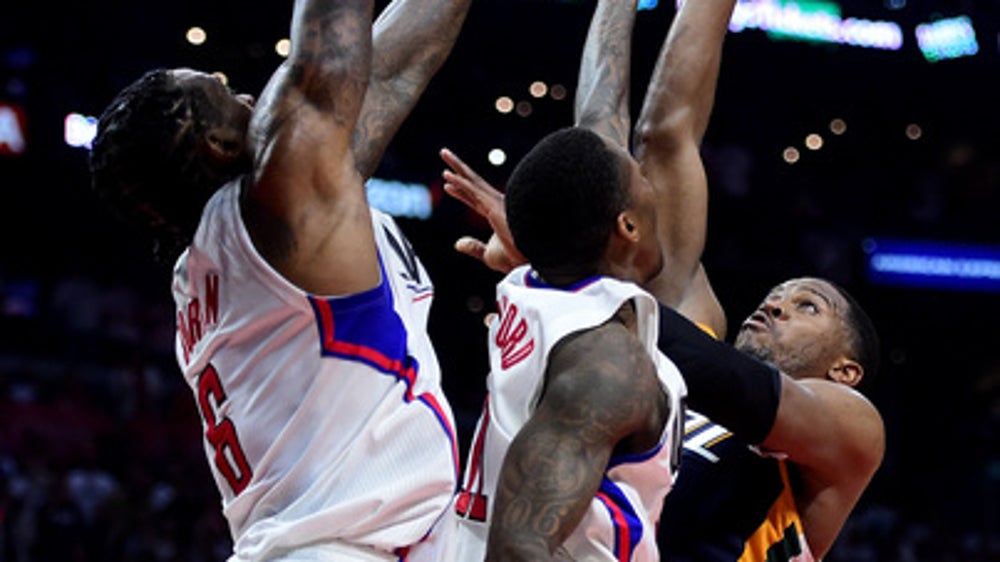 Johnson's drive at buzzer helps Jazz beat LA 97-95 in Game 1 (Apr 15, 2017)