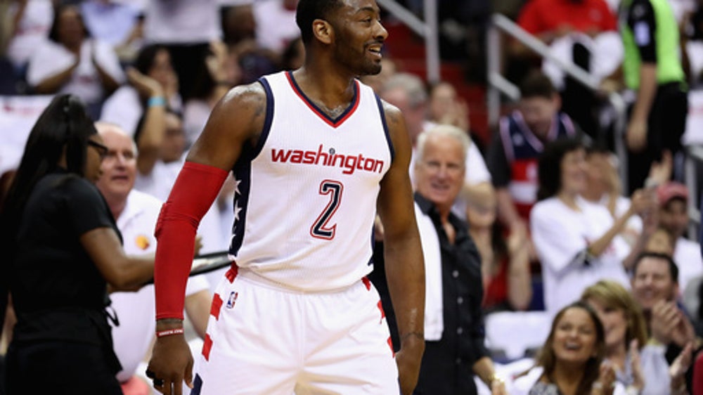 Wall scores playoff-best 32 as Wizards beat Hawks in Game 1 (Apr 16, 2017)