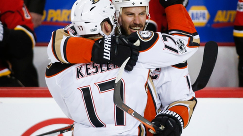 McDavid faces off with Kesler when Oilers visit Ducks