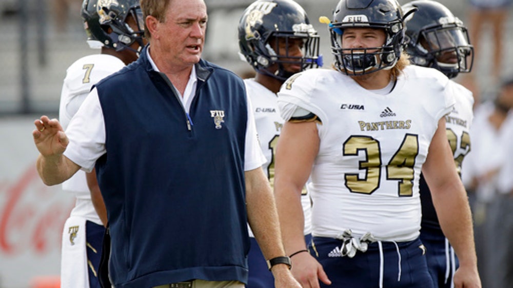 Butch Davis returns to coaching; FIU struggles in his debut