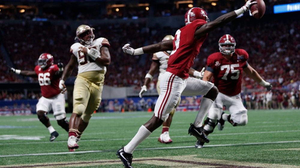 No. 1 Alabama smothers No. 3 Florida State in opener, 24-7 (Sep 02, 2017)