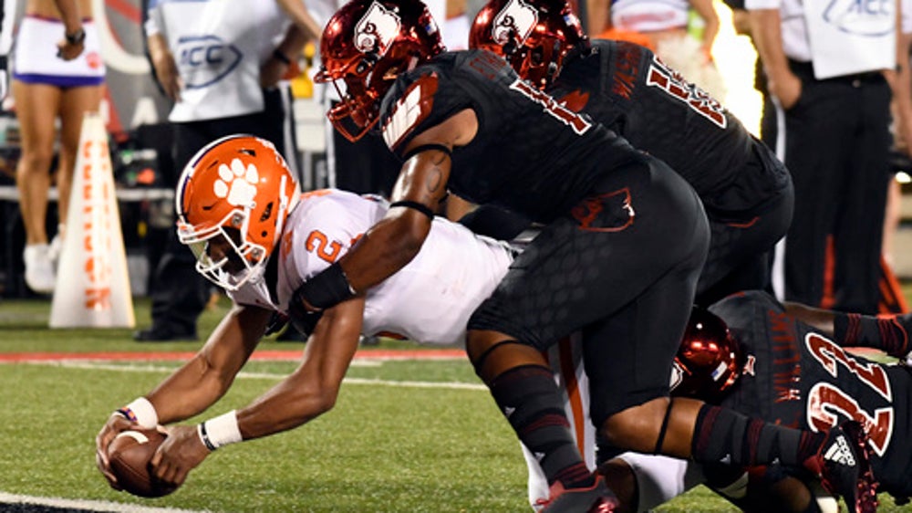 No. 2 Clemson showing strengths on both sides of the ball