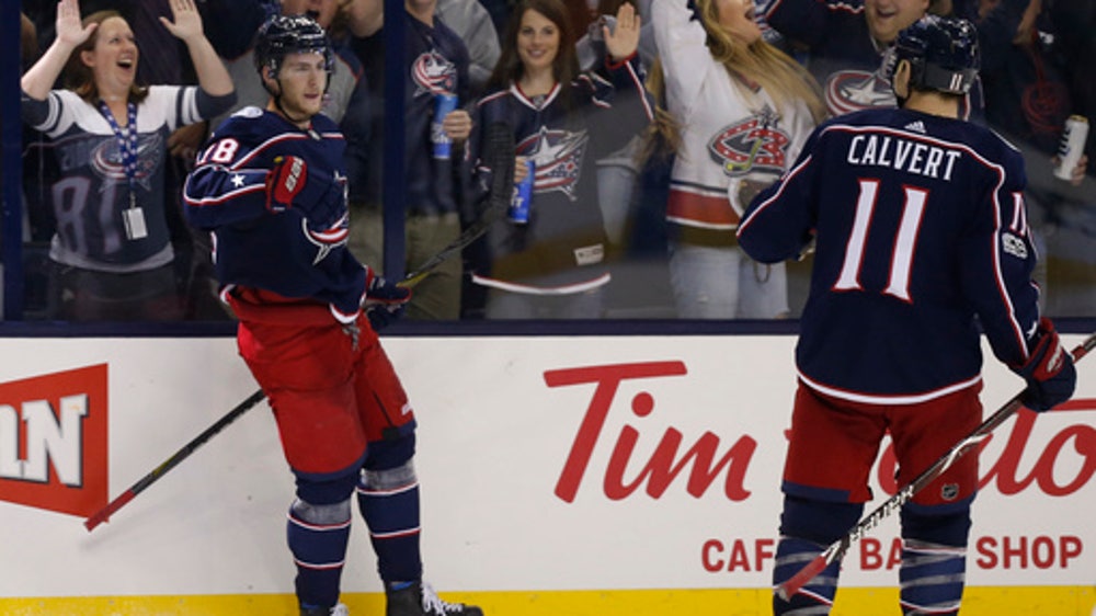 Newcomer Panarin, rookies help Columbus rout Islanders 5-0 (Oct 06, 2017)