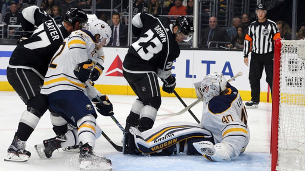Doughty gets late winner in LA Kings' 4-2 win over Sabres (Oct 14, 2017)