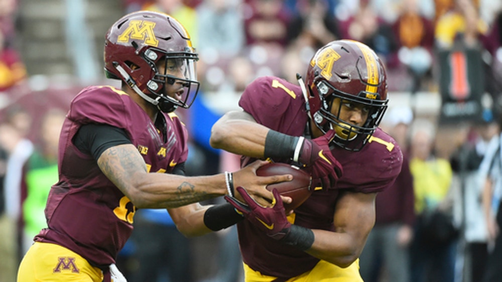 McCrary, Smith lead Minnesota over Illinois 24-17 (Oct 21, 2017)