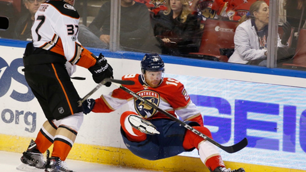 Vrbata's 7th career hat trick lifts Panthers over Ducks (Oct 26, 2017)