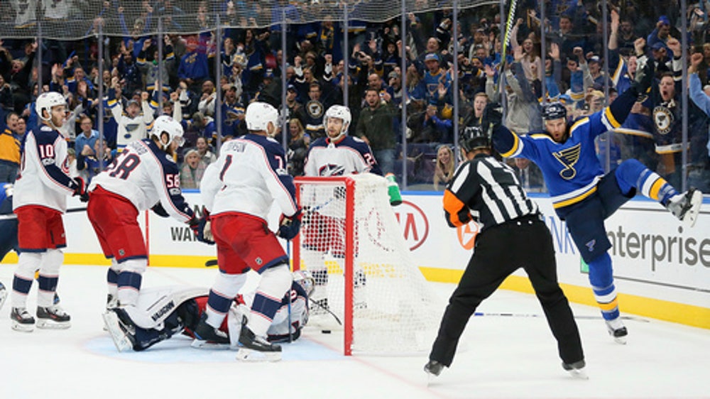 Allen, Upshall lead Blues to 4-1 win over Blue Jackets (Oct 28, 2017)