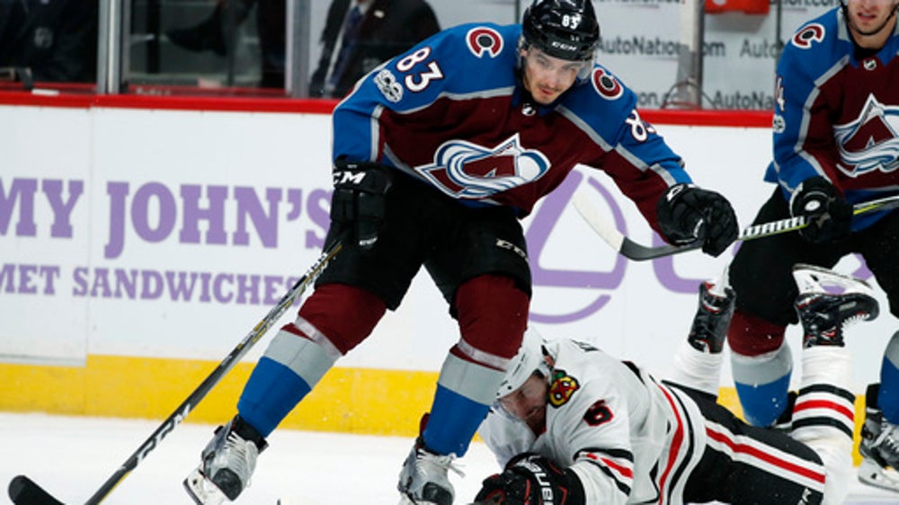 MacKinnon, Rantanen lead Avalanche past Blackhawks, 6-3 (Oct 28, 2017)