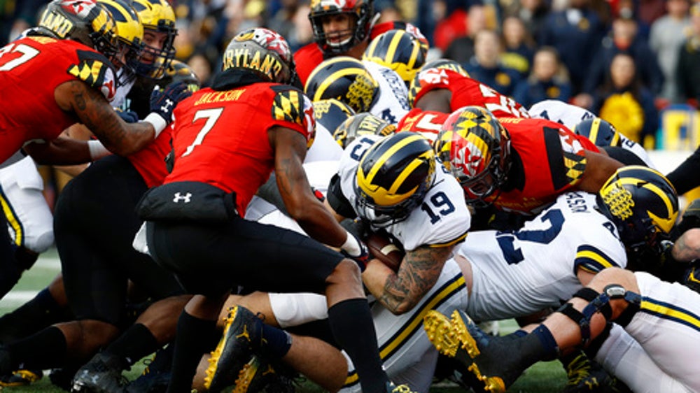 No. 21 Michigan dominates Maryland in 1st half in 35-10 win (Nov 11, 2017)