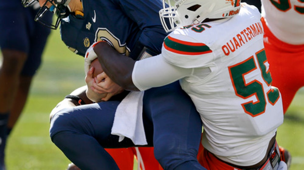 Freshman Pickett leads Pitt to 24-14 upset over No. 2 Miami (Nov 24, 2017)