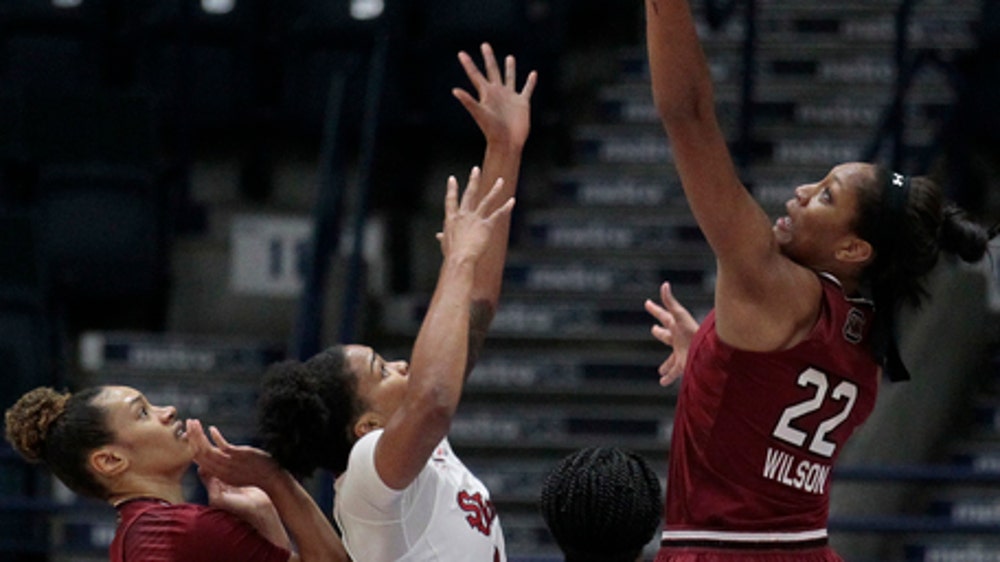 No. 3 South Carolina stays perfect, tops St. John's 76-58 (Nov 25, 2017)