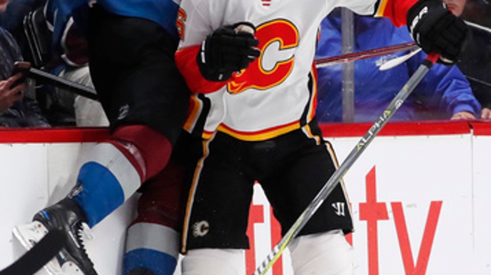 Rittich makes 24 saves for first NHL win, Flames top Avs 3-2 (Nov 25, 2017)