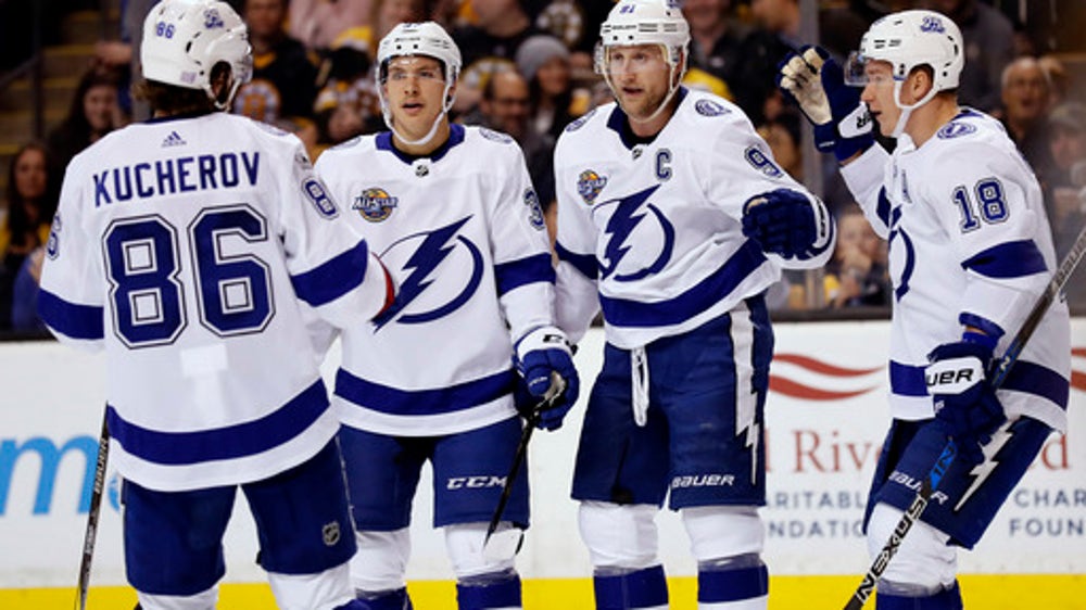 Rask helps Bruins hold off Lightning, 3-2 (Nov 29, 2017)