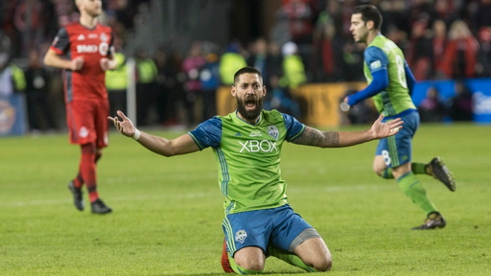 Sounders get salary help, sign Dempsey to new deal for 2018