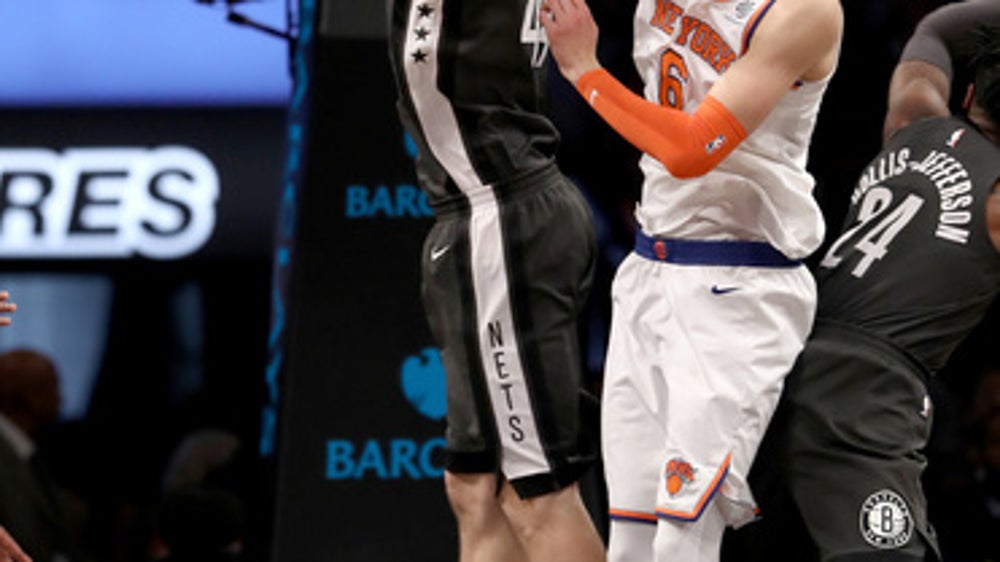 Knicks hold on to beat Nets after Porzingis leaves (Dec 14, 2017)