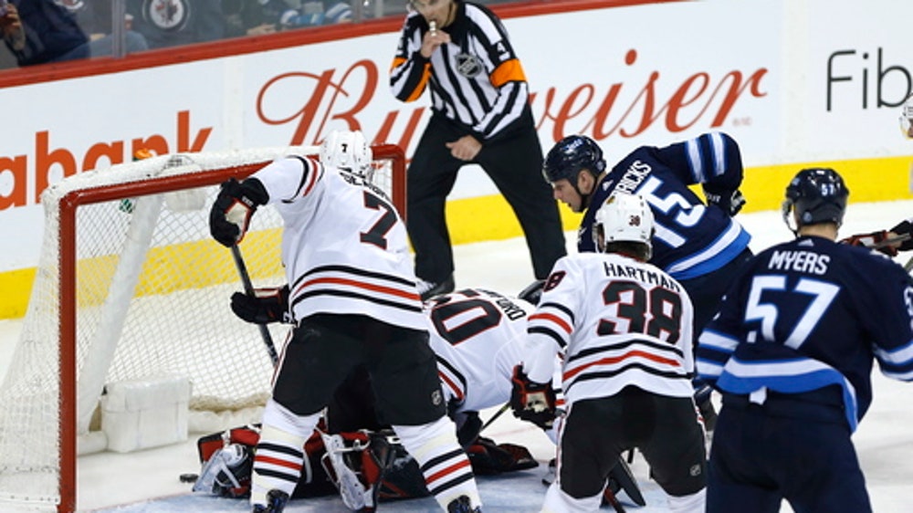 Kane, Schmaltz lead Blackhawks past Jets 5-1 for 4th in row (Dec 14, 2017)