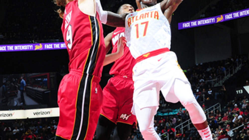 Prince, Schroder lead Hawks to 110-104 win over Heat (Dec 18, 2017)
