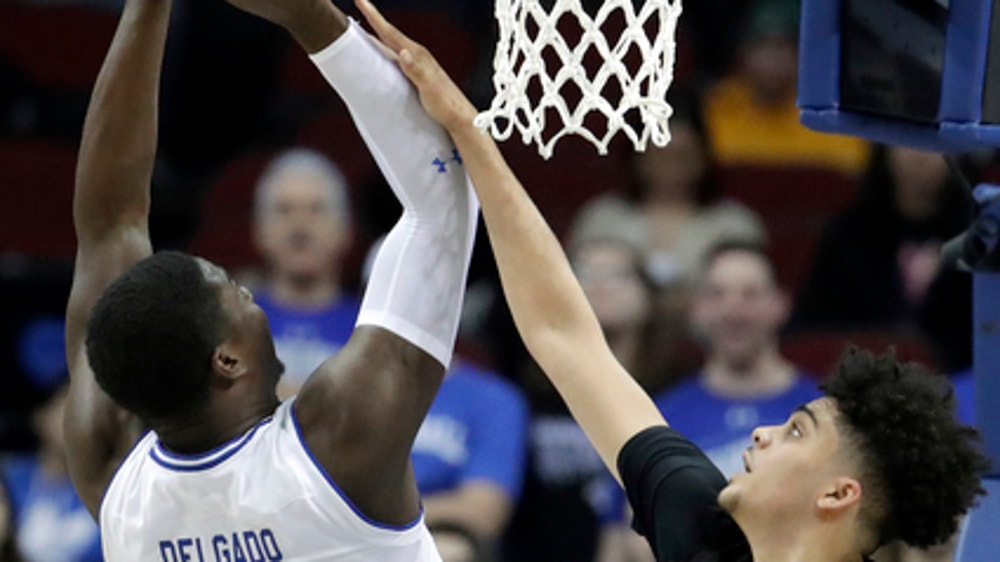 Carrington's 26 leads No. 23 Seton Hall past Wagner (Dec 20, 2017)