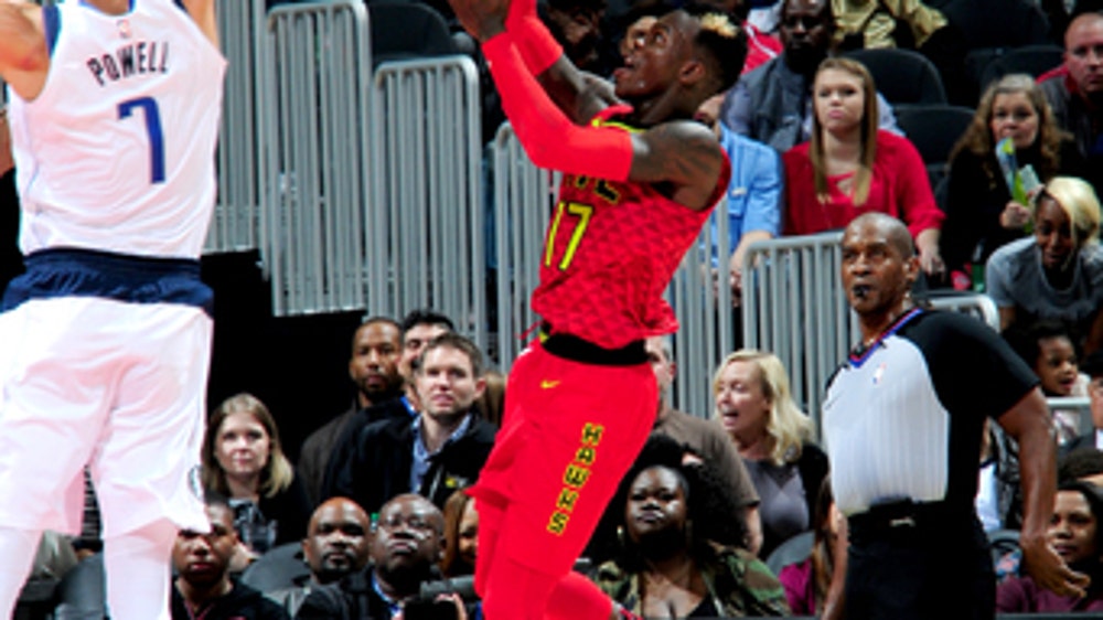Schroder scores 33, hits big 3 as Hawks beat Mavericks (Dec 23, 2017)